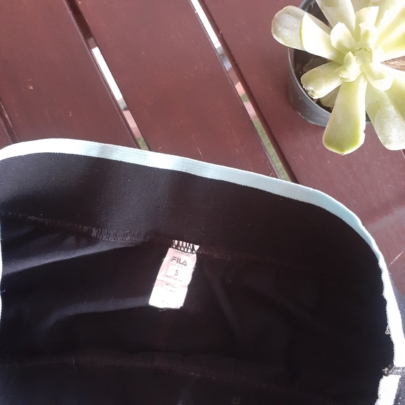 Fila Sport Cropped Leggings Size Small - Picture 6 of 7